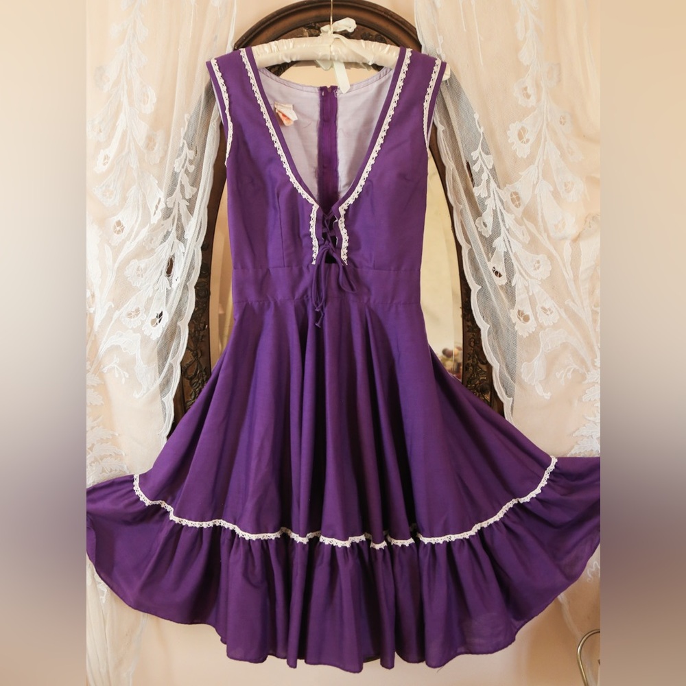 Vintage 1970s Square Dance Dirndl Purple Dress